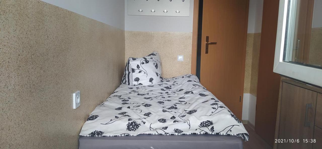 4U Hostel Zgorzelec - Free Parking Jedrzychowice  Экстерьер фото